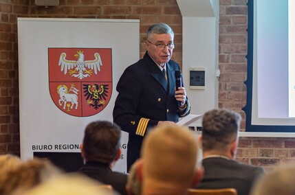 O turystyce wokół przekopu