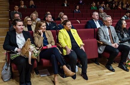 Trzydzieści lat niesienia pomocy