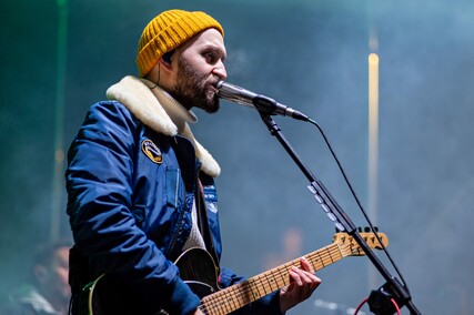 Świąteczne śpiewanie i kolędowanie na starówce