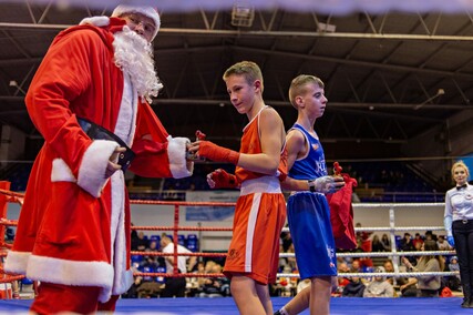 Mikołajkowe pięściarstwo