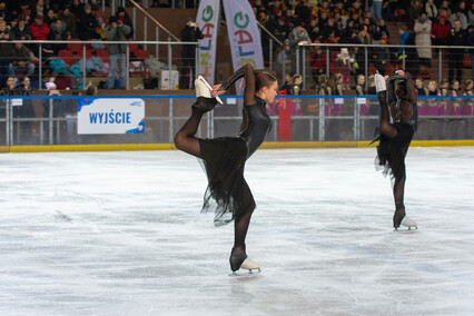Synchronicznie, efektownie i z gracją