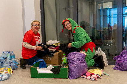 Od żywności po naukę czytania. Tak pomaga Szlachetna Paczka