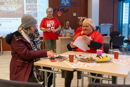 Od żywności po naukę czytania. Tak pomaga Szlachetna Paczka