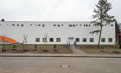 Pięć sal i pięćdziesiąt trzy miliony