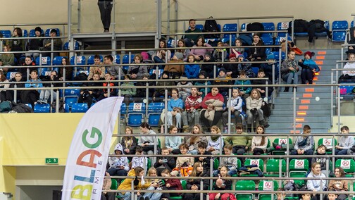 Waldemar Legień  uczy rzucać