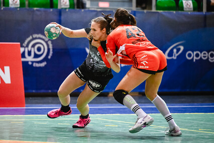 Przegrana Startu z mistrzyniami Polski