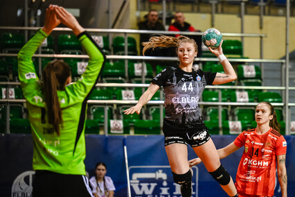 Przegrana Startu z mistrzyniami Polski