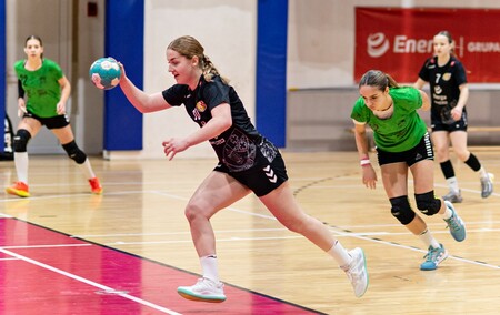 Przegrana po karnych juniorek Truso