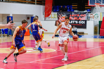 Trójeczka postawiła się Elbasketowi