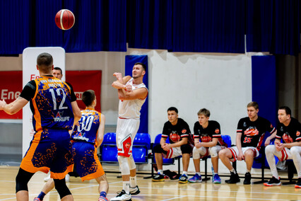 Trójeczka postawiła się Elbasketowi