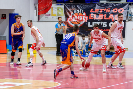 Trójeczka postawiła się Elbasketowi