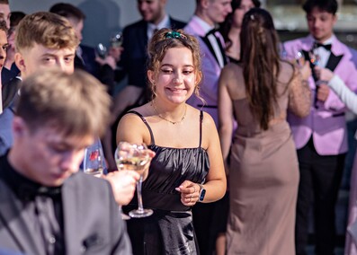 Taki bal jest jeden w życiu. Studniówka ZSTI