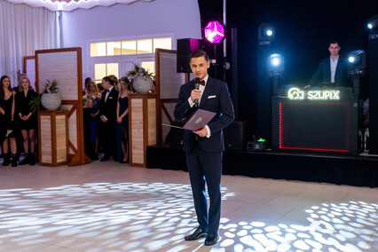 Zabawa I LO sto osiem dni przed maturą