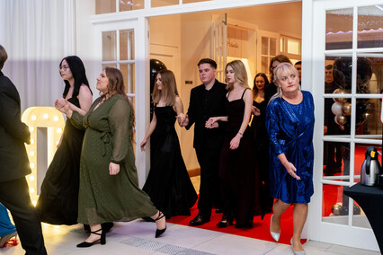 Zabawa I LO sto osiem dni przed maturą