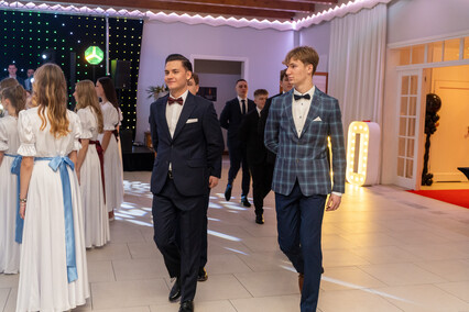 Zabawa I LO sto osiem dni przed maturą