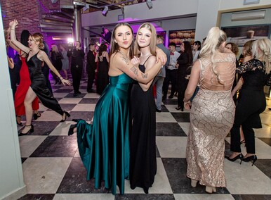 Studniówka IV LO. „Przed nami piękna noc”