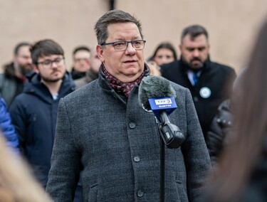 Rzecznik ogłasza swój start w wyborach na prezydenta