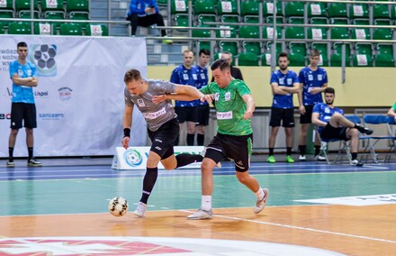 Łatwiej jest grać czy sędziować?