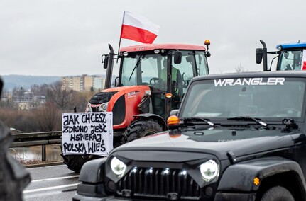 Protest rolników w Elblągu. \"Sprowadzanie towarów z Ukrainy nas rujnuje\"