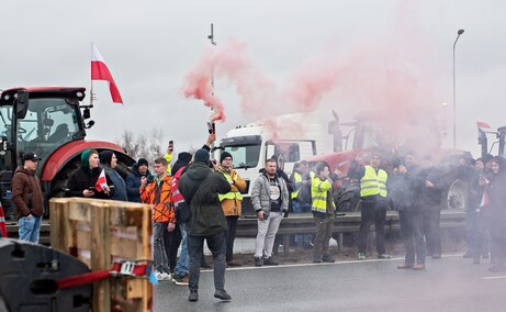 Protest rolników w Elblągu. \"Sprowadzanie towarów z Ukrainy nas rujnuje\"