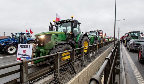 Protest rolników w Elblągu. \"Sprowadzanie towarów z Ukrainy nas rujnuje\"