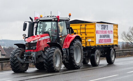 Protest rolników w Elblągu. \"Sprowadzanie towarów z Ukrainy nas rujnuje\"