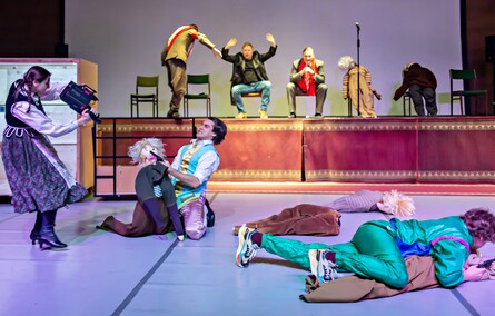 \"Wiesz, co robi ten miś?\" Odpowie Mała Scena u Sewruka