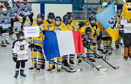 Wikingowie z hokejowym krążkiem