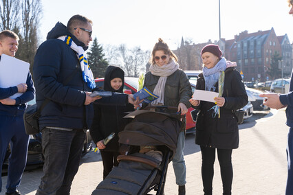 Żółto-biało-niebieski Dzień Kobiet