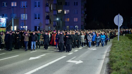 Wierni przeszli przez Elbląg w Drodze Krzyżowej