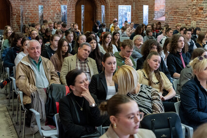 Młodzież o warszawskim zrywie powstańczym