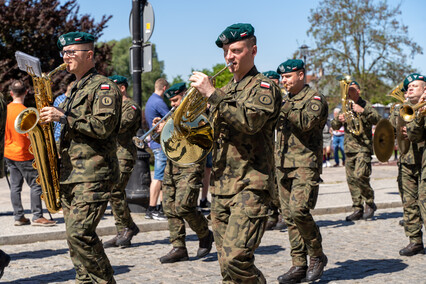 \"Nasze barwy to oznaka wolnego państwa\"