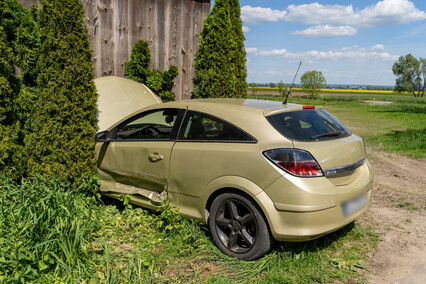 Wyjeżdżała z posesji, doszło do zderzenia