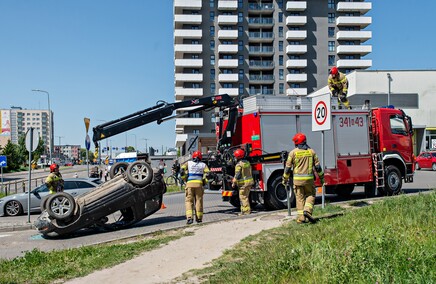 Awaria przyczyną dachowania