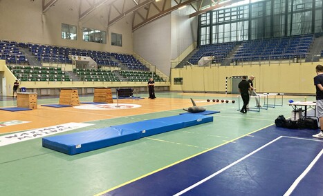 Kandydaci na policjantów kontra tor przeszkód