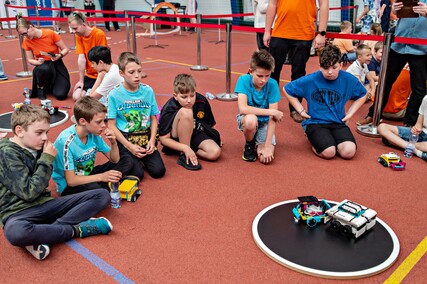 „Widziałem tu kilku mocnych zawodników”. W szkole walczyły roboty