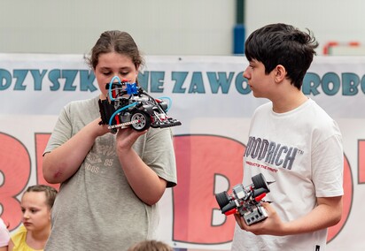 „Widziałem tu kilku mocnych zawodników”. W szkole walczyły roboty