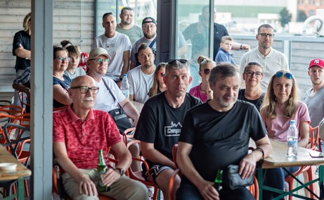 Podziękowania i pożegnania w Starcie