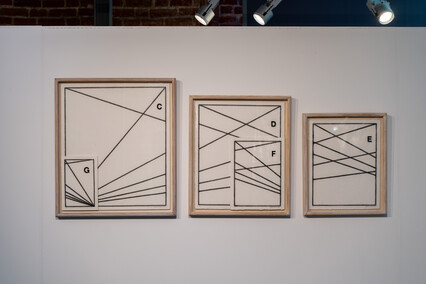 Formy i neony w Galerii EL