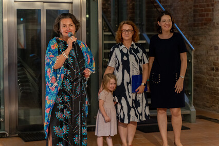 Formy i neony w Galerii EL