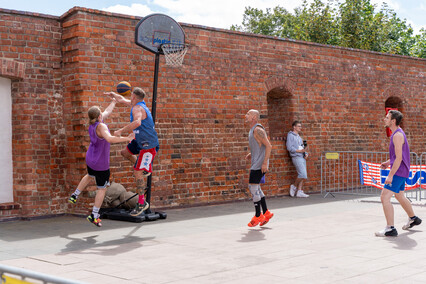 Armwrestling, streetball i amerykański styl