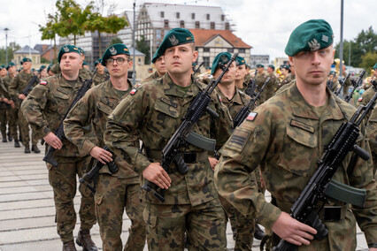 „Od dziecka marzył, by być w wojsku”. Przysięgali na bulwarze