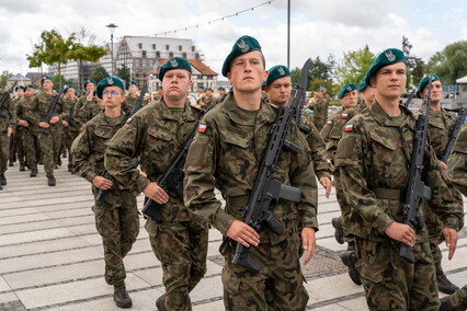 „Od dziecka marzył, by być w wojsku”. Przysięgali na bulwarze