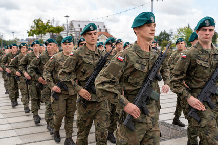 „Od dziecka marzył, by być w wojsku”. Przysięgali na bulwarze