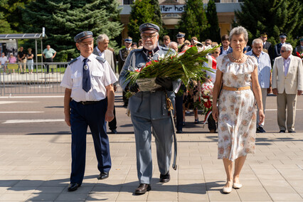 „Krwawy marsz zatrzymany pod Warszawą“