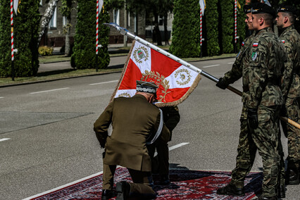 Brygada żegna, brygada wita