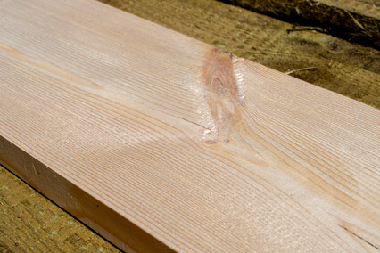 Nadaj wnętrzom niepowtarzalny klimat. Szczotkowane drewno od Deski.Info