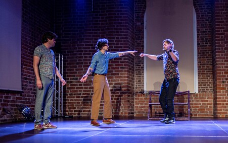 W oparach absurdu z Gombrowiczem, Klancykiem i Suchanow