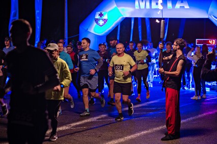 Piątka pod gwiazdami