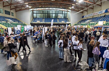 Praca, edukacja i ludzie